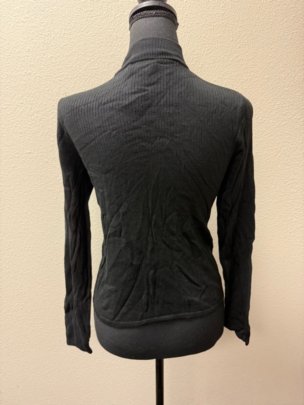 Augusta Silk Black Ribbed Turtleneck Sweater 100% Silk Fitted Medium Chic - Picture 5 of 10